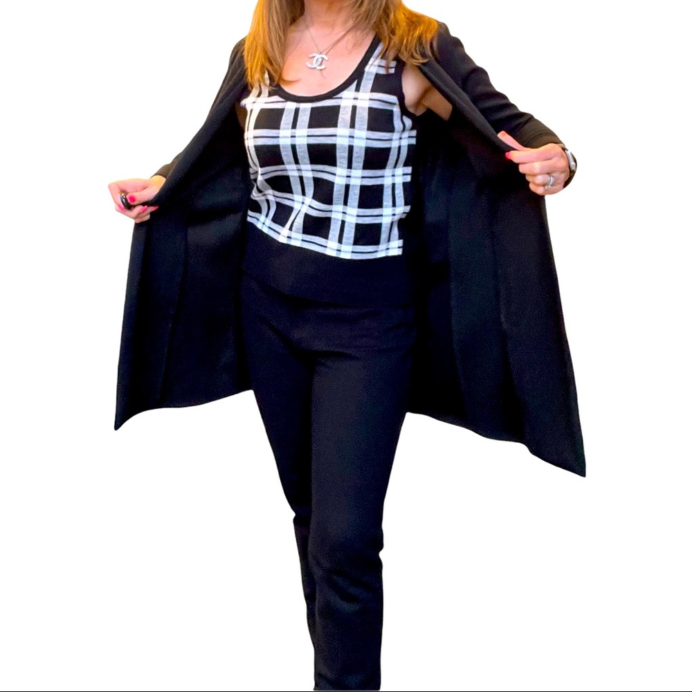 Sleeveless Sweater Shell. Black and White Plaid.